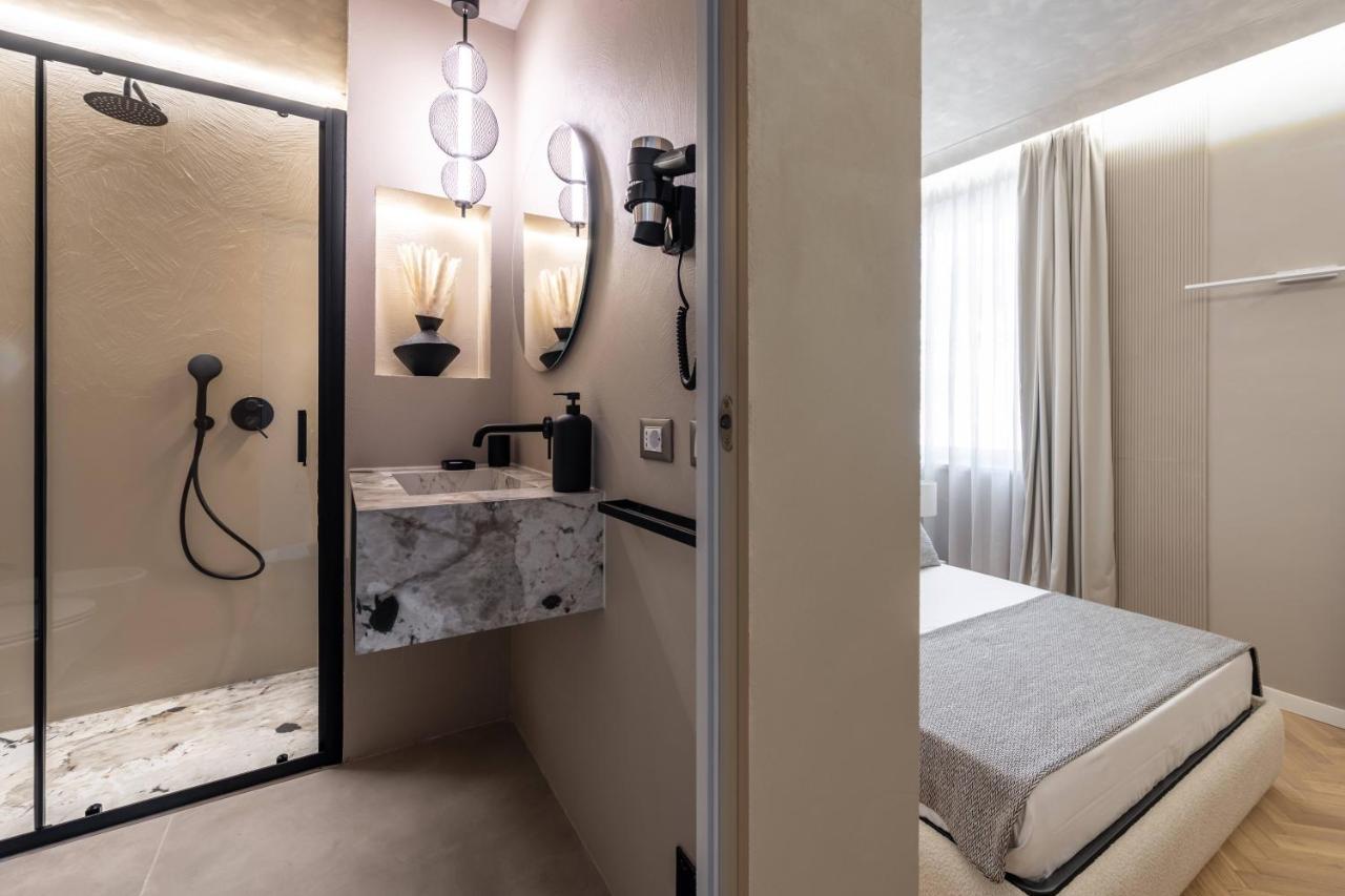 Duomo Collection Hotel Milan Exterior photo